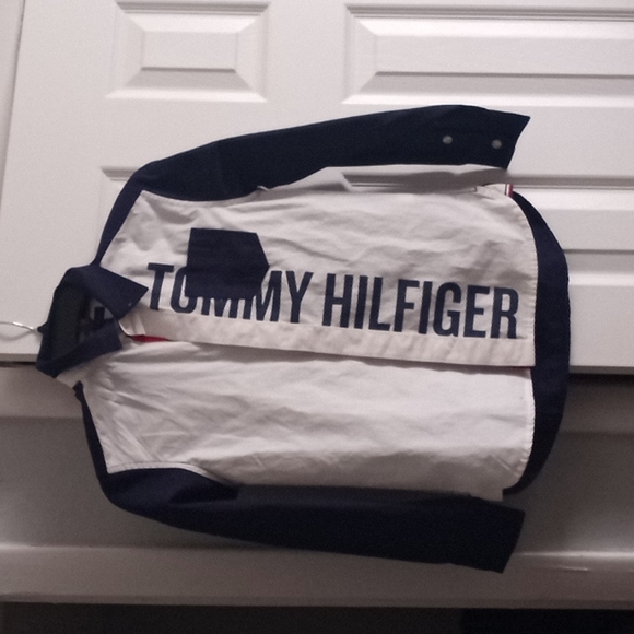 Tommy Hilfiger  size M made in Bangladesh colors are blue ,red and white - Picture 2 of 2